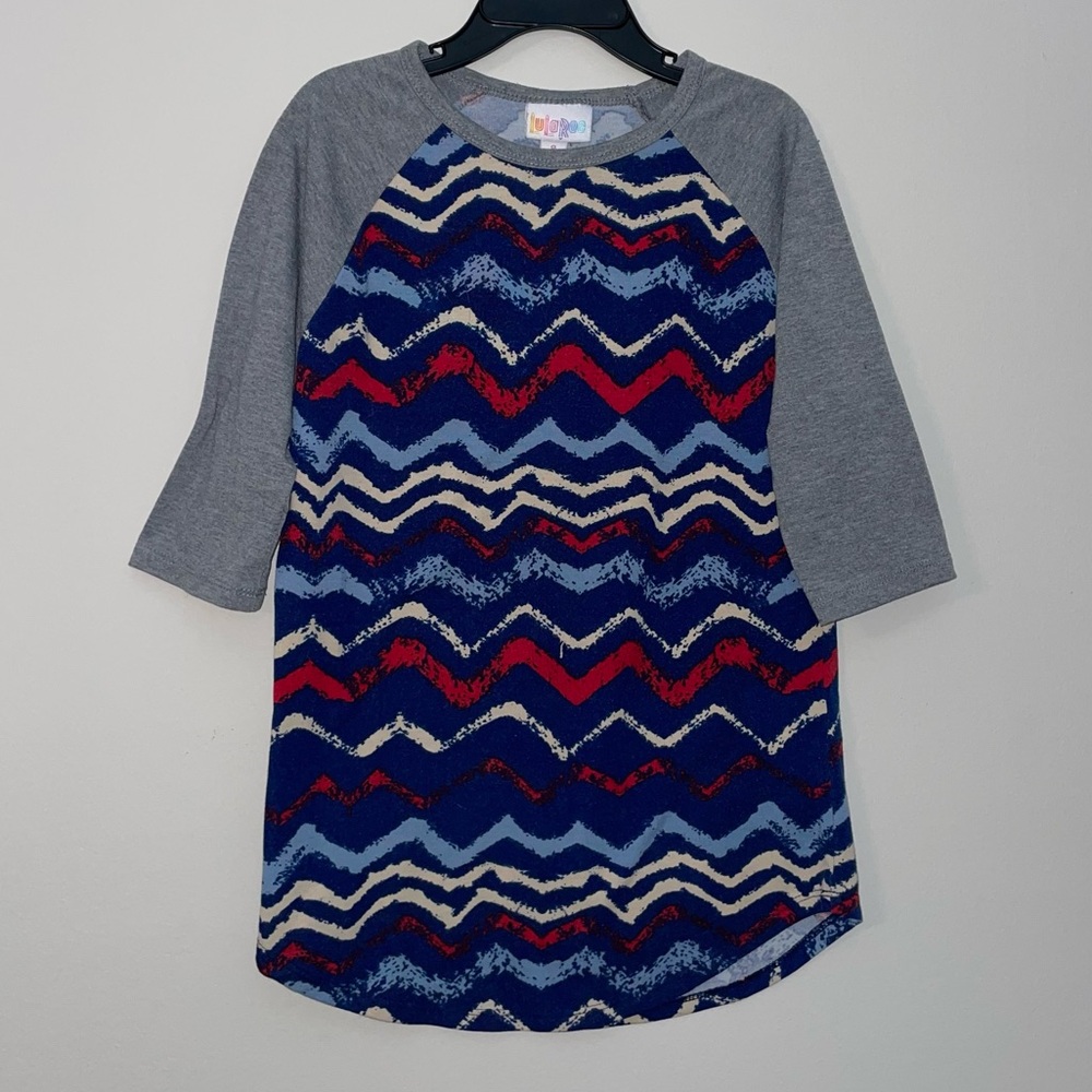 LuLaRoe Randy Kids Size 8 Chevron Jersey Raglan Sleeves - Gray, Blue, Red